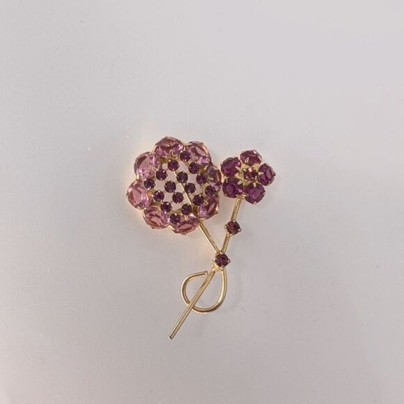 Jewelry - Elegant Floral Brooch with Pink and Gold Accents Vintage 1950s